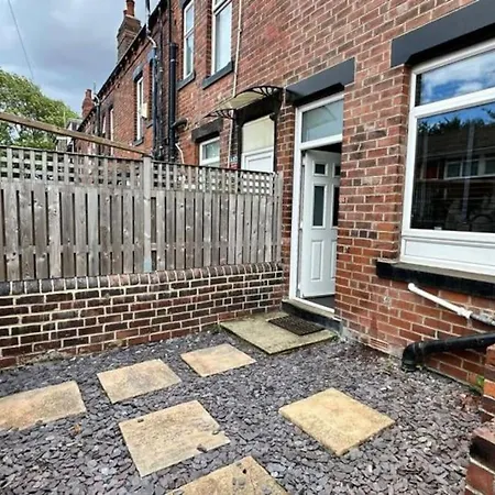 Apartment Your Leeds Grand Theatre Getaway 4br House